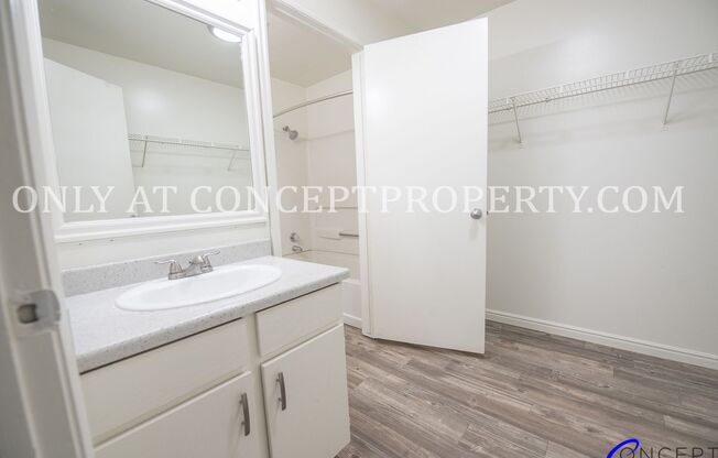 3 beds, 2 baths, 1,350 sqft, $1,650, Unit 4062 22