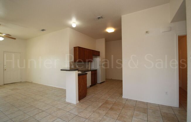 3 beds, 2 baths, $1,150, Unit Unit B