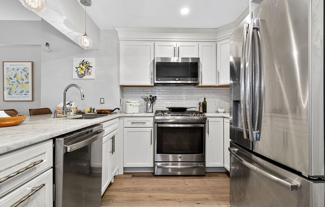 42 8th St