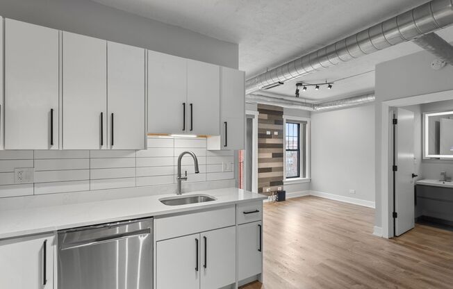 Studio, 1 bath, 345 sqft, $1,600, Unit 412