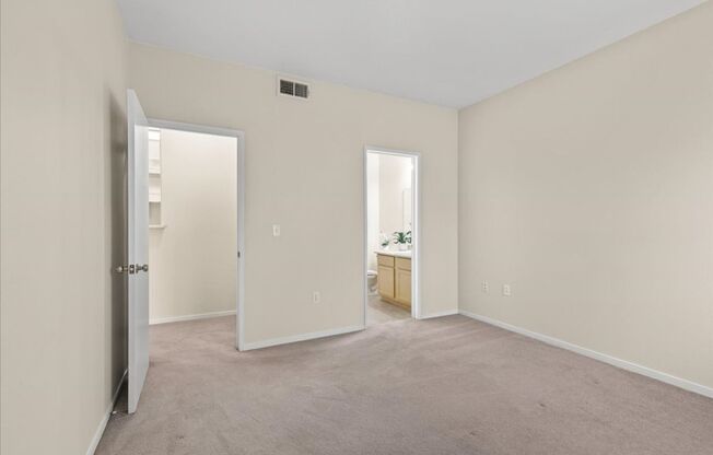 3 beds, 2 baths, $1,550, Unit # 2047