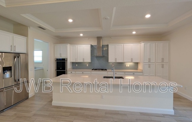2827 MONTILLA DR