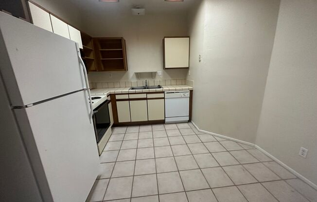 2 beds, 1 bath, $1,350