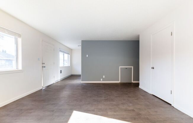 2 beds, 1 bath, 709 sqft, $1,499, Unit 48