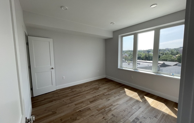 1 bed, 1 bath, 863 sqft, $3,400, Unit 503