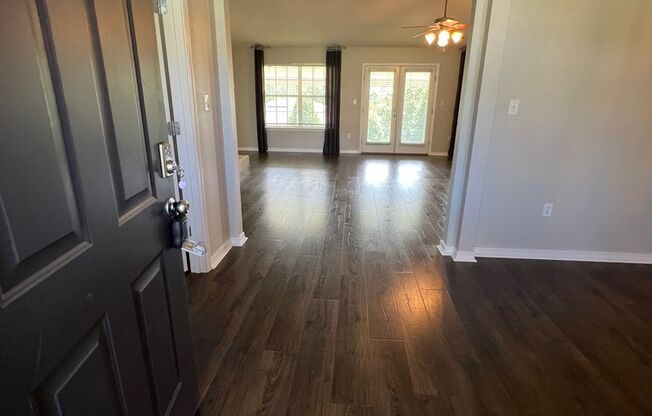 Spacious 4 Bedroom in South Crestview