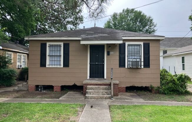 2 Bedroom Cottage close to LSU and Downtown $850/month