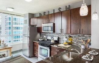 345 E Ohio St