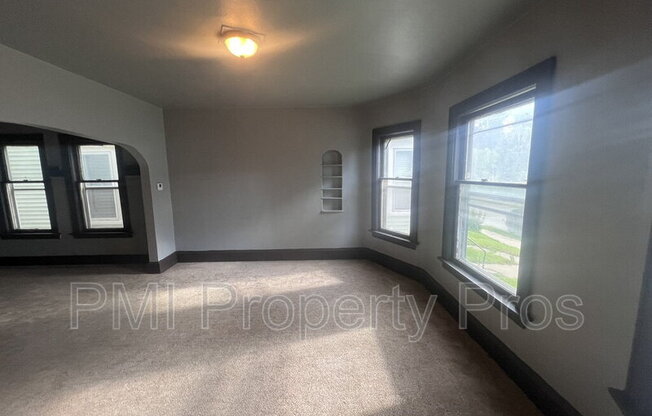 2530 N 37 ST