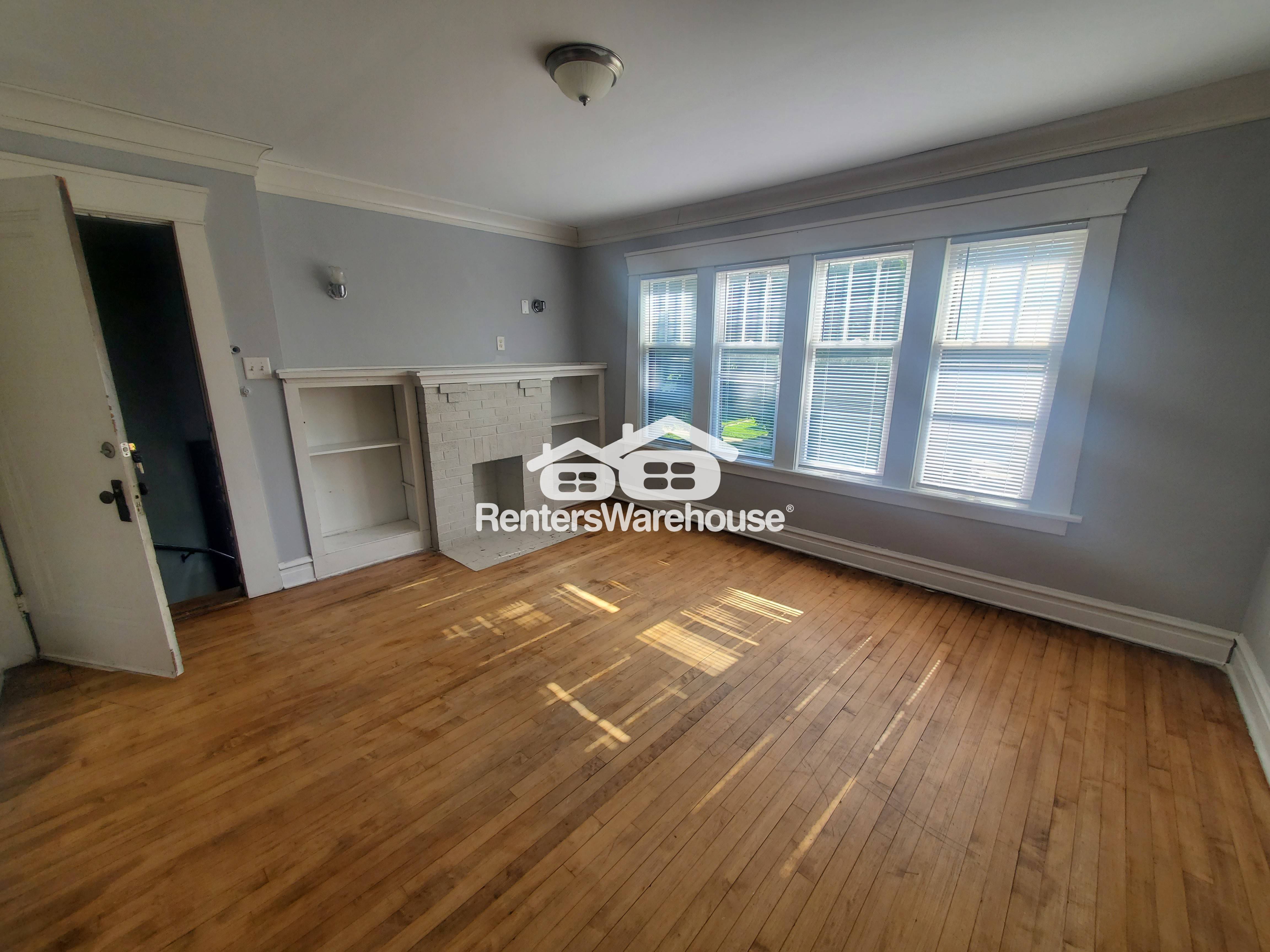 2703 N 39 ST