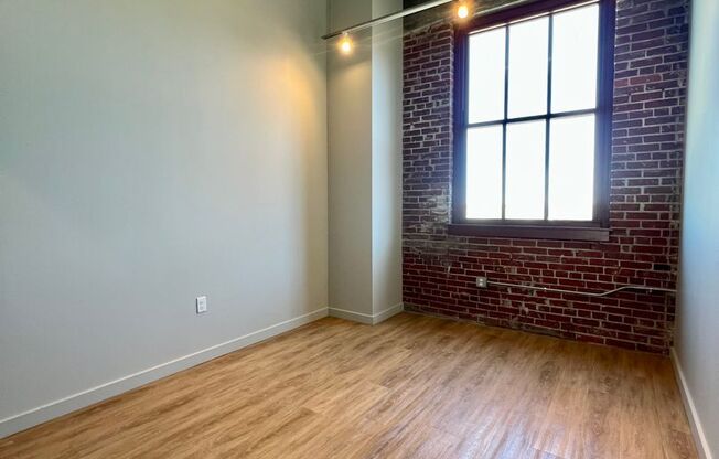 1 bed, 1 bath, 750 sqft, $1,375, Unit 607