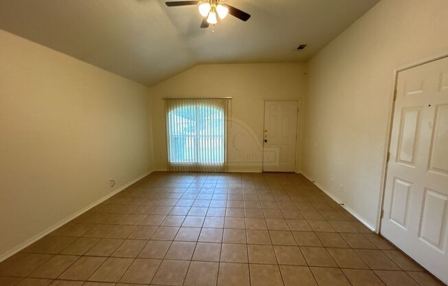 3 beds, 2 baths, $1,225