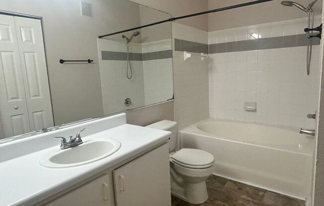 1 bed/1 bath with Den in CARROLLWOOD AREA: 3rd floor unit at The Pinnacle AVAILABLE NOW!