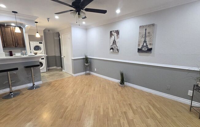 2 beds, 2 baths, 910 sqft, $2,795, Unit 512