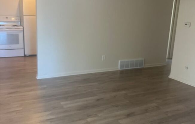 2bd/1bth Ready Now!
