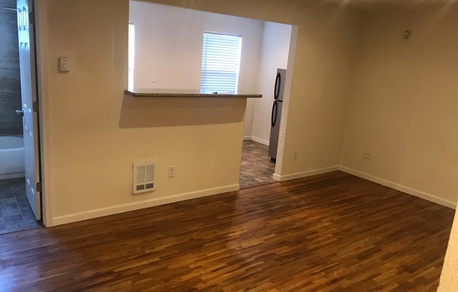 Studio, 1 bath, $800, Unit 1503-1