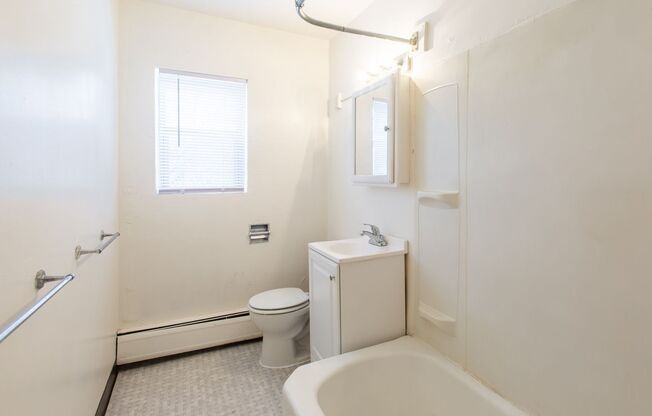 1 bed, 1 bath, 575 sqft, $1,045, Unit 302
