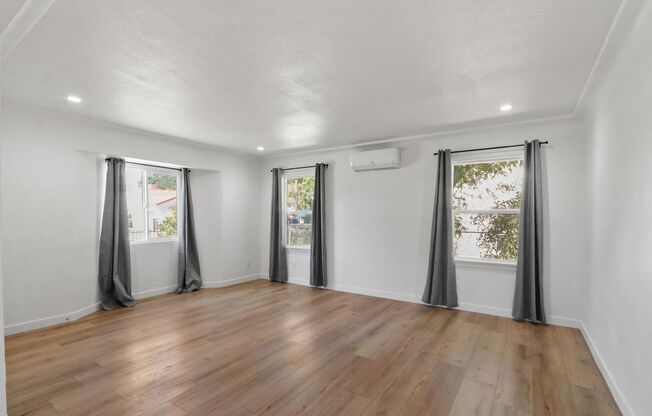 2 beds, 1 bath, $2,995, Unit Penn Mar Ave
