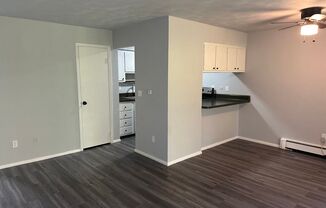 1 bed, 1 bath, $795, Unit 900 Parkview Ave. - Unit 21A