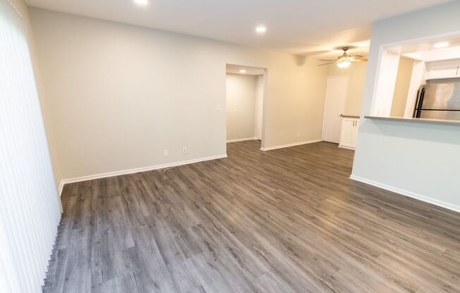 2 beds, 1.5 baths, 1,095 sqft, $2,598, Unit 100