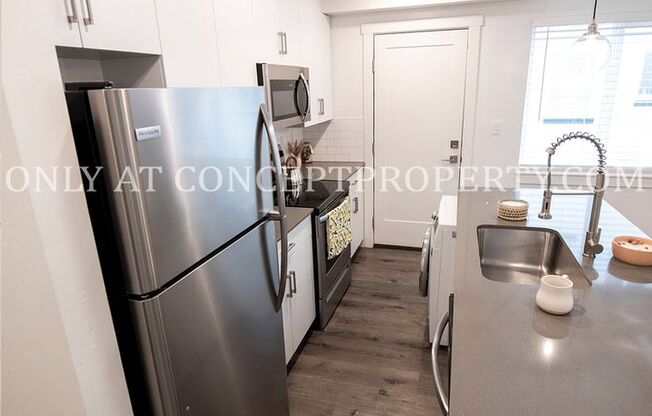 3 beds, 2 baths, 1,775 sqft, $2,425, Unit 01