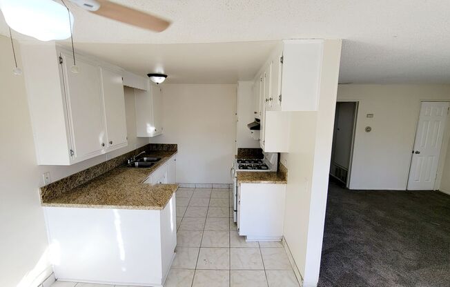 2 beds, 1 bath, 900 sqft, $1,950, Unit 12