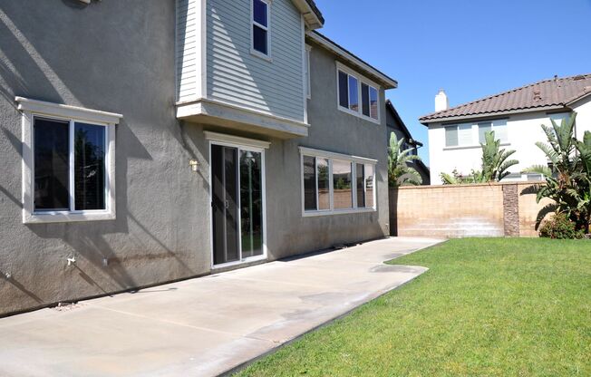 15655 IRON SPRINGS FONTANA 92336 (5 BED / 4 BATH)