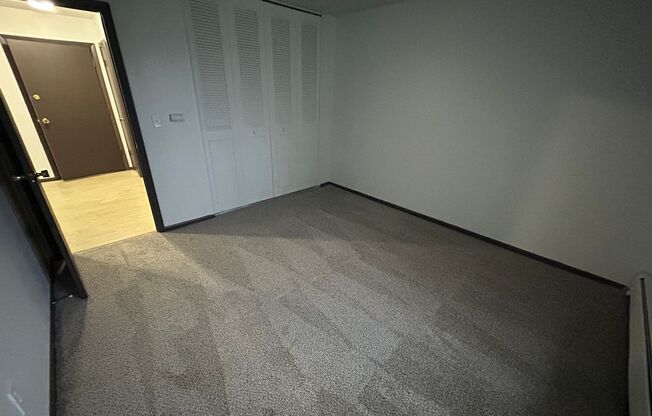 1 bed, 1 bath, $995, Unit 318