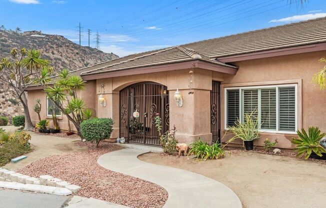 BEAUTIFUL 4BR/3BA home in SINGING HILLS VIEW ESTATE w/ large attached garage, pool & spa!