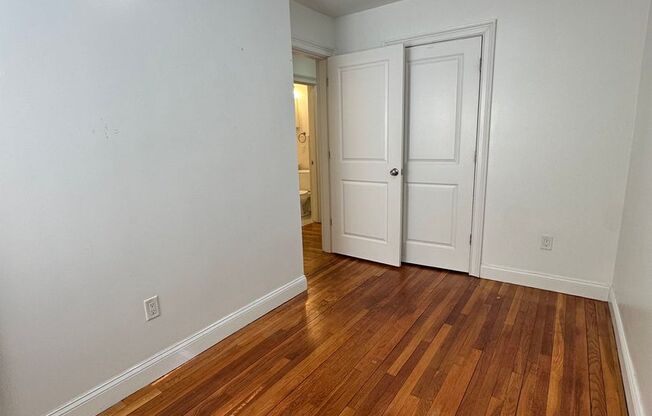 2 beds, 2 baths, 690 sqft, $2,600, Unit 109 Summer #416