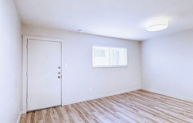 1 bed, 1 bath, 600 sqft, $1,314, Unit WWK-216