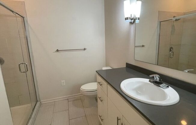 1 bed, 1 bath, 806 sqft, $1,115, Unit 06