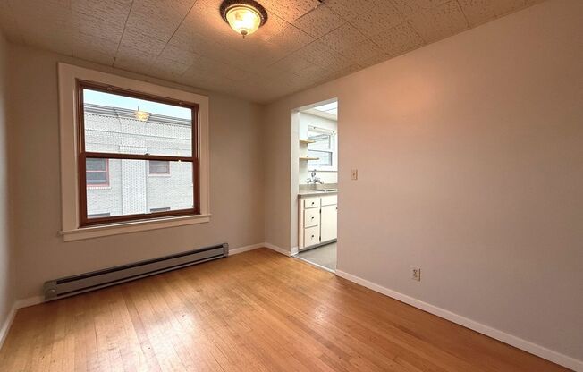 1 bed, 1 bath, 540 sqft, $1,595, Unit 404