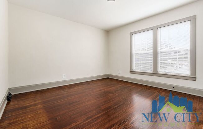 2 beds, 1 bath, 1,193 sqft, $1,324, Unit 1303 W. Broad St. (Rear)