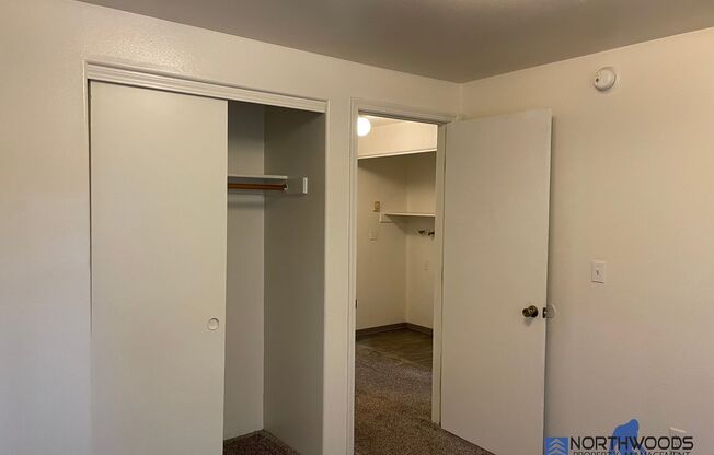 2 beds, 1 bath, $1,200, Unit # 4