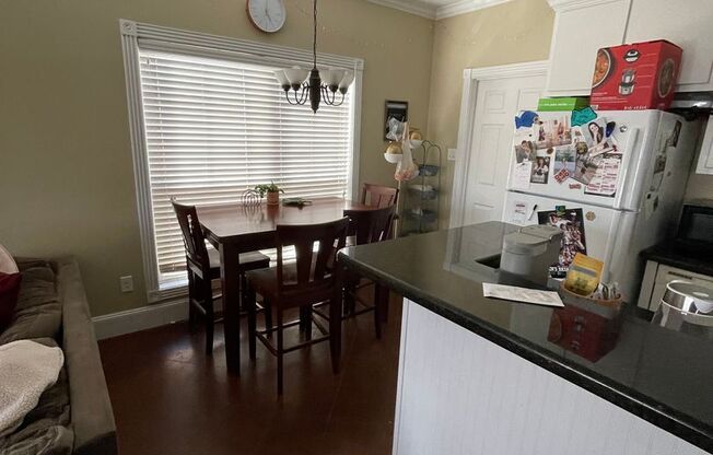 College Station - 4 bedroom / 2 bath / 2 story home near TAMU campus