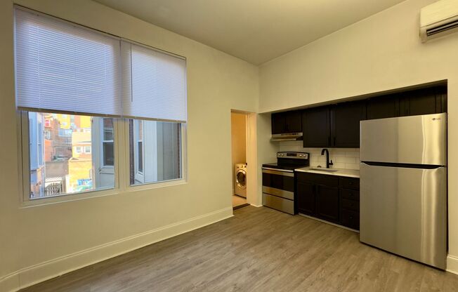 Studio, 1 bath, $800, Unit 838-2B