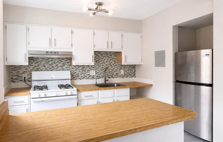 2026 Move-In Special – $500 LEASE SIGNING BONUS!! Affordable 2-Bedroom Apartment in Southwest DC !!