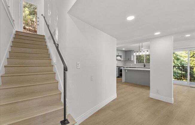 3901 3905 VINELAND AVE