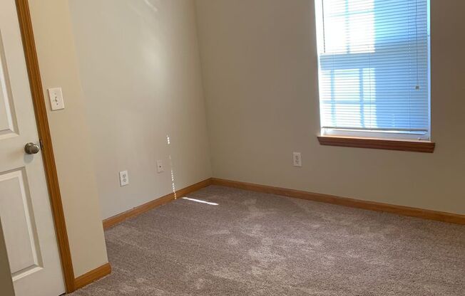 3 beds, 2.5 baths, 1,364 sqft, $1,525, Unit 4Juniper