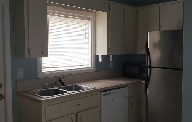 Nice 2bed and 1.5 bath townhouse near USF