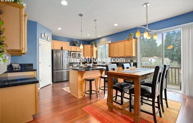 Spacious Three Bedroom Home in Aloha!