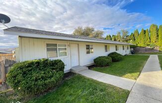 3bd/2ba Duplex with Two Car Garage near Costco!