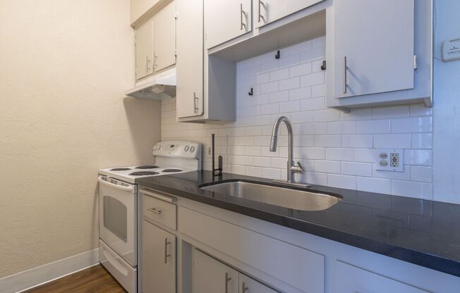 1 bed, 1 bath, 400 sqft, $1,450, Unit 4500-3