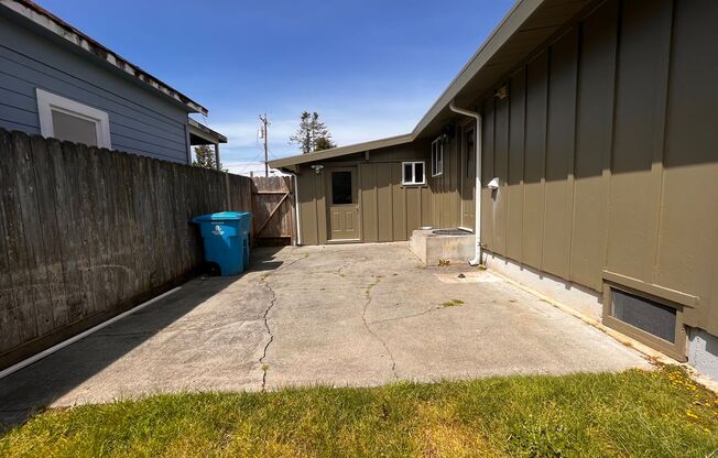 Mid-Century UPDATED! 3 bedroom, 1.5 bathroom home with a fully fenced backyard!