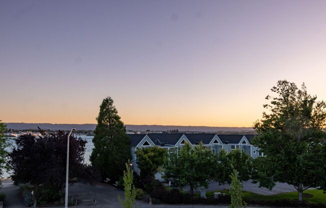 Riverside Townhomes - Waterfront Living in Vancouver