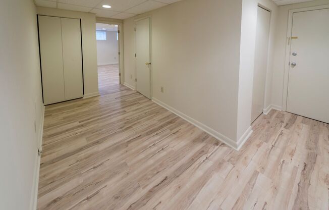 3 beds, 2 baths, 1,300 sqft, $1,795, Unit 2709-T1