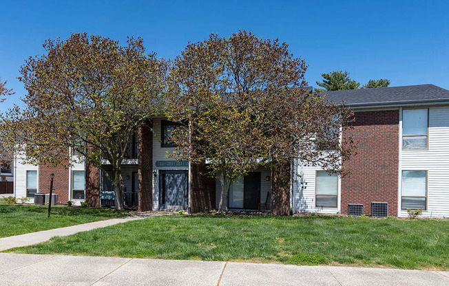 Willow Crossings Apartments in Terre Haute