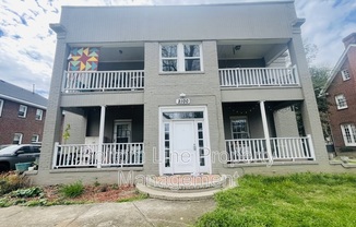 2100 E 7 ST