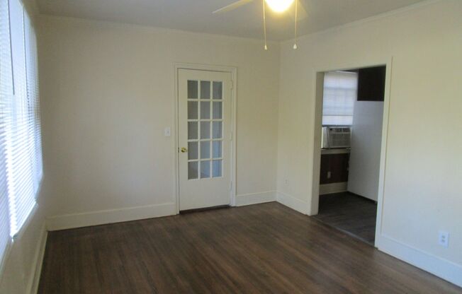 2 beds, 1 bath, $950